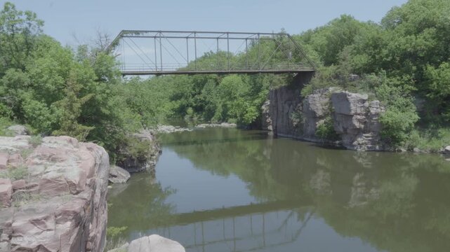 Palisades State Park rock formations and scenic landscape