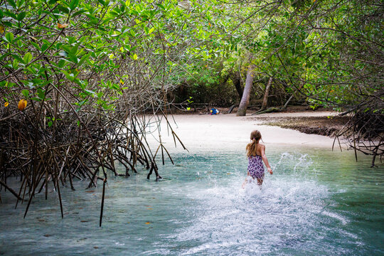 Water splashing in lagoon, Galapagos