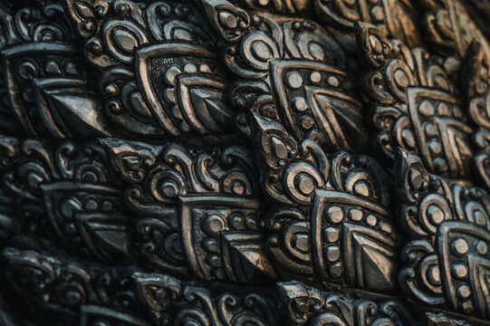 Intricate silver carving design at Wat Sri Suphan