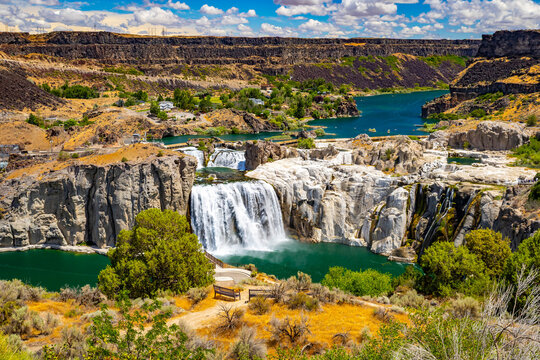 Observation deck view of Shoshone Falls waterfalls