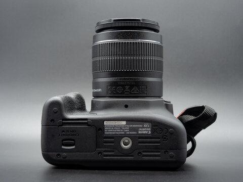 Zapopan Jalisco, Mexico - August 14, 2025: Camera Canon EOS Rebel T7 DSLR with lens and complete accessories
