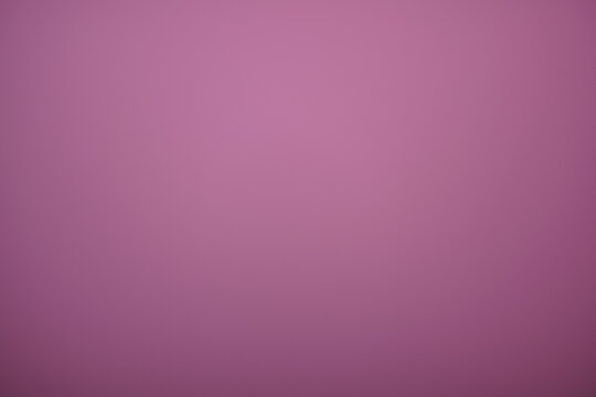 Eleganter violett und pink universell nutzbarer Hintergrund aus weich verlaufender Farbe