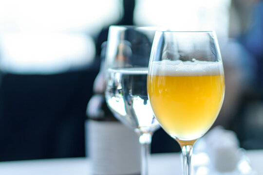 レストランのコース料理で飲むビール