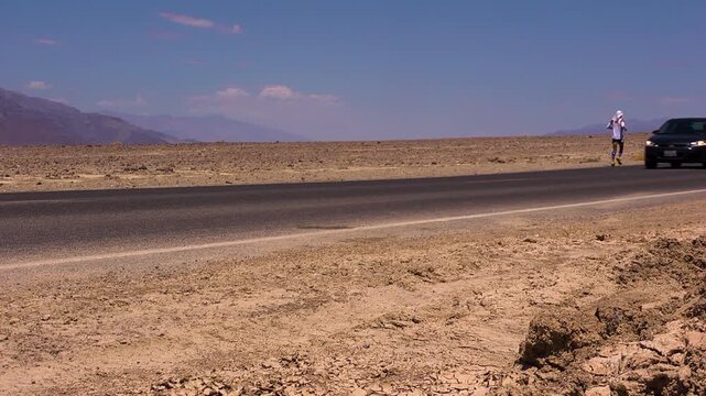 badwater athlete running in the heat of the desert