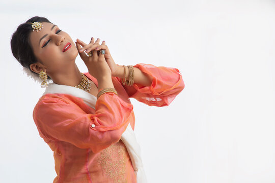 Kathak dancer giving a mesmerising performance through her expressions. 