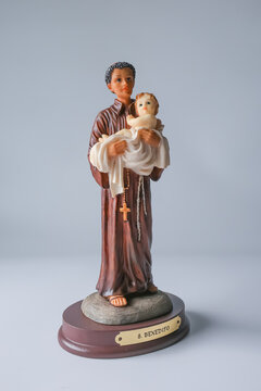 Saint Benedict the Moor of Palermo Franciscan Friar holding Child Jesus Catholic Religious statue