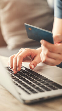 Online shopping with credit card