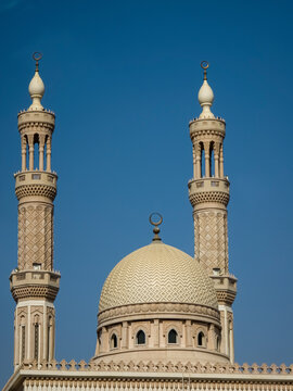 Sharjah UAE 07/28/2026 Four Khalifas Mosque intersection Al khan. minaret of mosque. UAE futuristic architecture. Masjid Abu Bakr Al Siddiq, Umar bin Al Khattab, Uthman bin Affan, Ali bin Abi Talib.