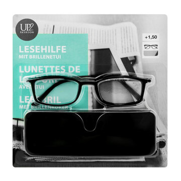 Brille Lesehilfe mit Etui von UP2 Fashion Hintergrund weiss