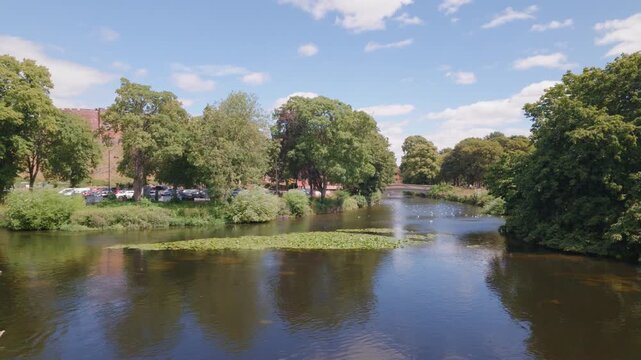 A panning view along the Rivers in Tamworth where the Anker and Tame meet