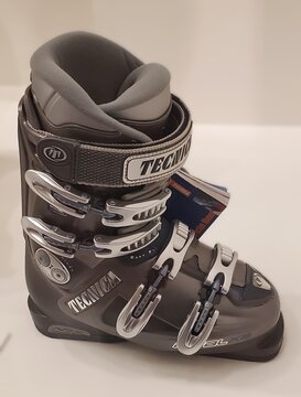Pittsburgh, Pennsylvania, U.S.A - Jul 18, 2026 - Tecnica Rival X8 ski boot with four buckles, padded liner, and Easy Fit design.