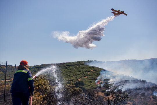 Coordinated Aerial and Ground Efforts Fighting Derveni Wildfire Under Extreme Drought