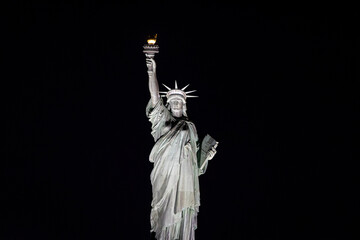 Freedom Illuminating the World © Bruno
