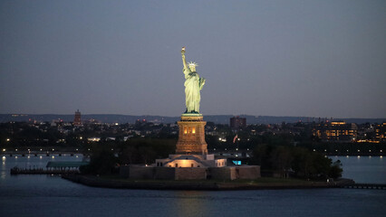 Early morning in New York harbor © Arc