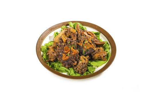 Spicy Mongolian Lamb and Oxtail Stir-Fry with Fresh Vegetables - Traditional Inner Mongolia Cuisine