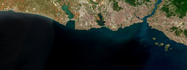 Bosphorus Strait on open data satellite image © M. Jurzyk