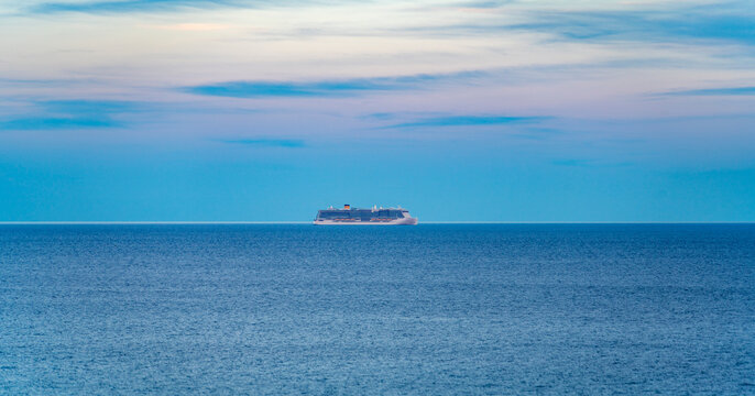 Cruise ship
