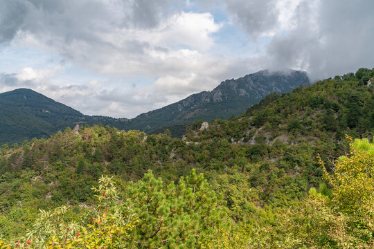 Around Castelvecchio di Rocca Barbena