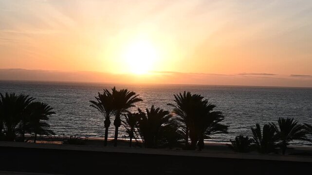 Sonnenaufgang an der K&uuml;ste von Fuerteventura