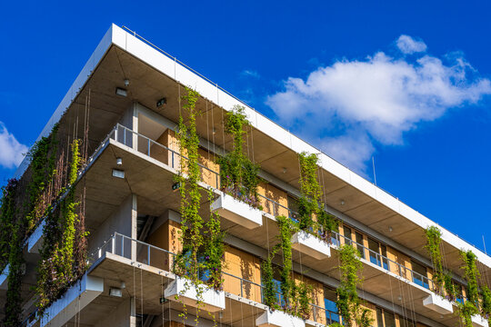Modern ecological education center with vertical garden in Stuttgart