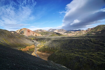 Aussicht auf Berg Brennisteinsalda am Laugavegur in Landmannalaugar, Island © Andreas P