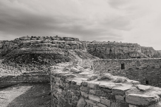 Black and white kiva