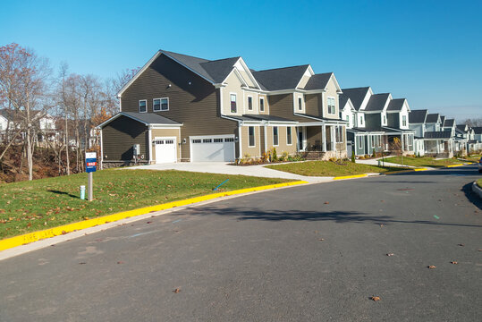 Sold sign marks a new home in a Leesburg residential development.