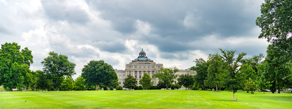 Library of Congress Jefferson Building overlooks a wide green lawn in Washington DC.