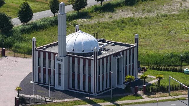 Aerial view of Baitul Afiyat Mosque in Almere, showing a religious building, Islamic architecture and community landmark in a modern residential area.