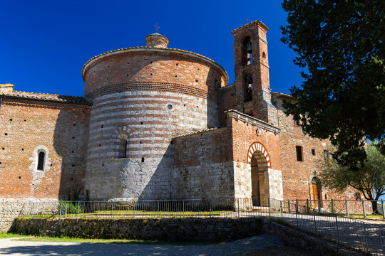 Rotonda di Montesiepi church, Chiusdino, Tuscany, Italy