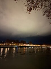 Fototapeta premium Reflets d'un soir à Arles