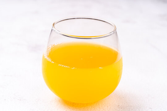 果汁入り飲料（もも・りんご・バナナ）