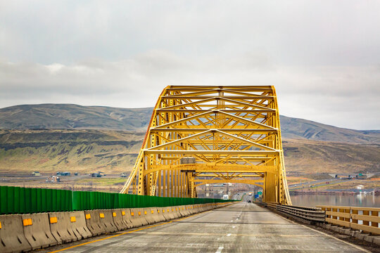 Vantage bridge over the Columbia River, Interstate 90, the curved metal structure over the road bridge.