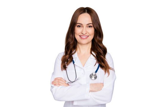 Photo of attractive family doc professional lady patients consultation diagnostic reliable person virology clinic arms crossed wear white lab coat stethoscope isolated grey color background