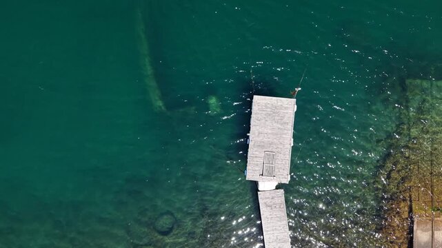 若狭湾の美しい自然・日向湖の縦型ドローン風景 / Beautiful Nature of Wakasa Bay Vertical Drone View of Lake Hiruga