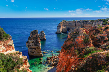 Portugal, Arcos Naturais da Praia da Mesquita  © Aleksandra