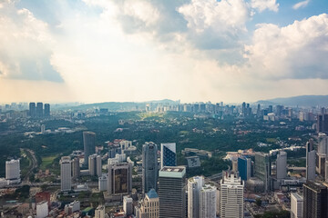 Obraz premium Aerial cityscape of Kuala Lumpur, Malaysia at sunny afternoon.