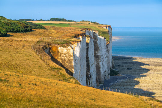 Le sentier du littoral entre le bois de Cise et Mers-des-bains