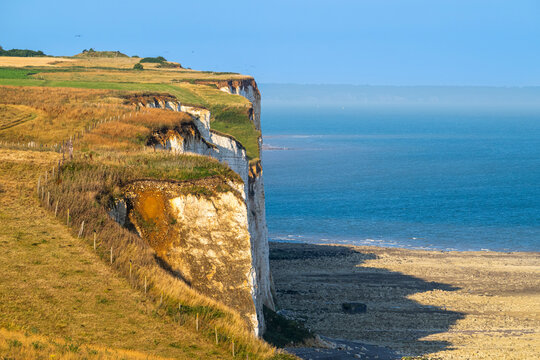 Le sentier du littoral entre le bois de Cise et Mers-des-bains