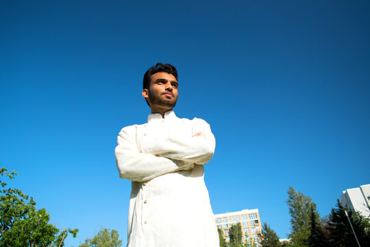 Portrait of Indian man in traditional clothes.