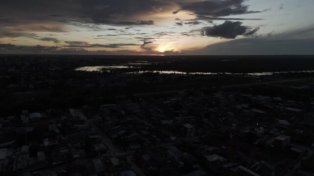 atardecer iquitos ciudad