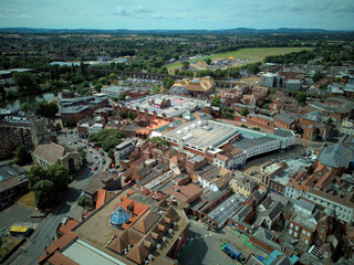 Obraz premium WORCESTER, WORCESTERSHIRE, ENGLAND - An aerial drone view looking over Worcester Bridge and the River Severn in the historic city centre.