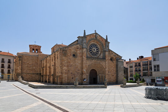 Avila, spain; 07 25 2026 bas&iacute;lica de san vicente romanesque architecture in &aacute;vila city