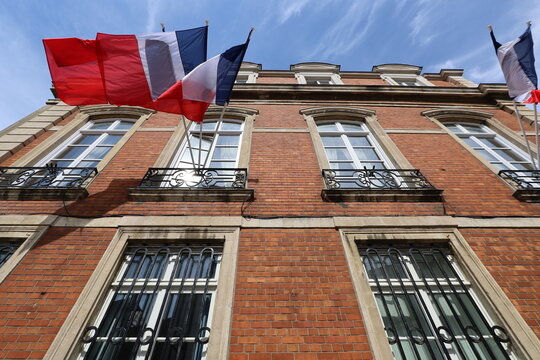 H&ocirc;tel de ville, vue de l'ext&eacute;rieur, ville de Boulogne sur Mer, d&eacute;partement du Pas de Calais, France