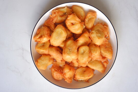 fried banana fritters 