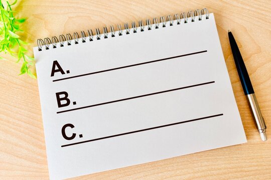 ABCのリストとボールペン