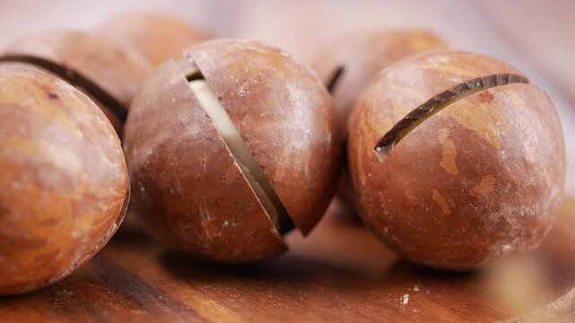 Learning how to use macadamia nuts in cooking