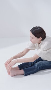 柔軟をする女性