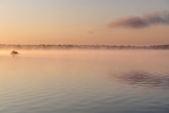 Sunrise at the Valpara&iacute;so Reservoir, Zamora, Castile and Le&oacute;n, Spain.