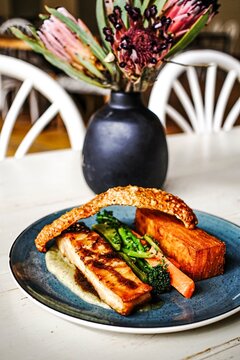 Gourmet pork belly with vegetables and crackling